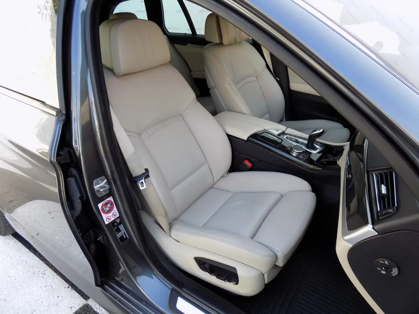 BMW Řada 5 - Náhled 17