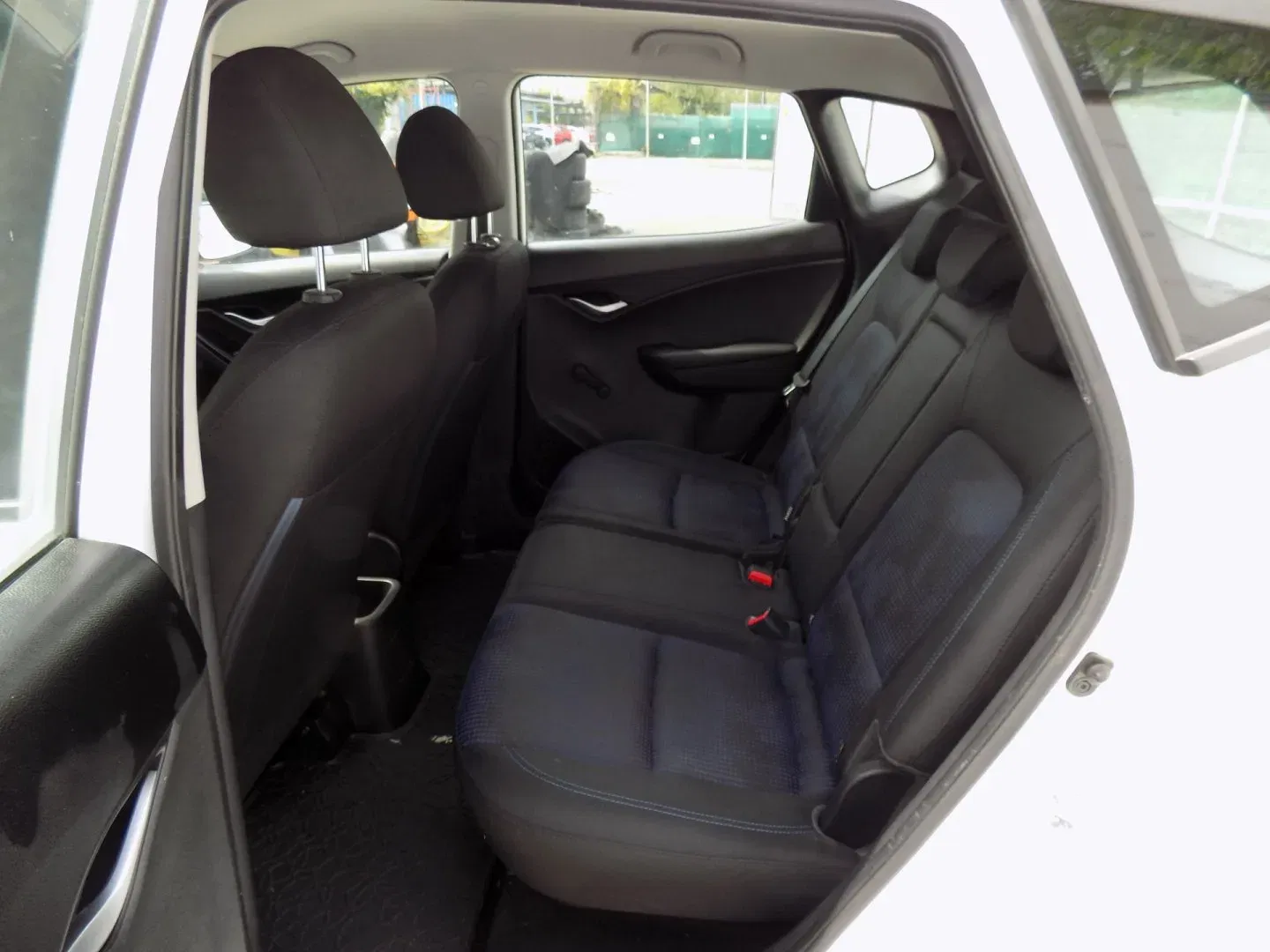 Hyundai ix20 - Náhled 9