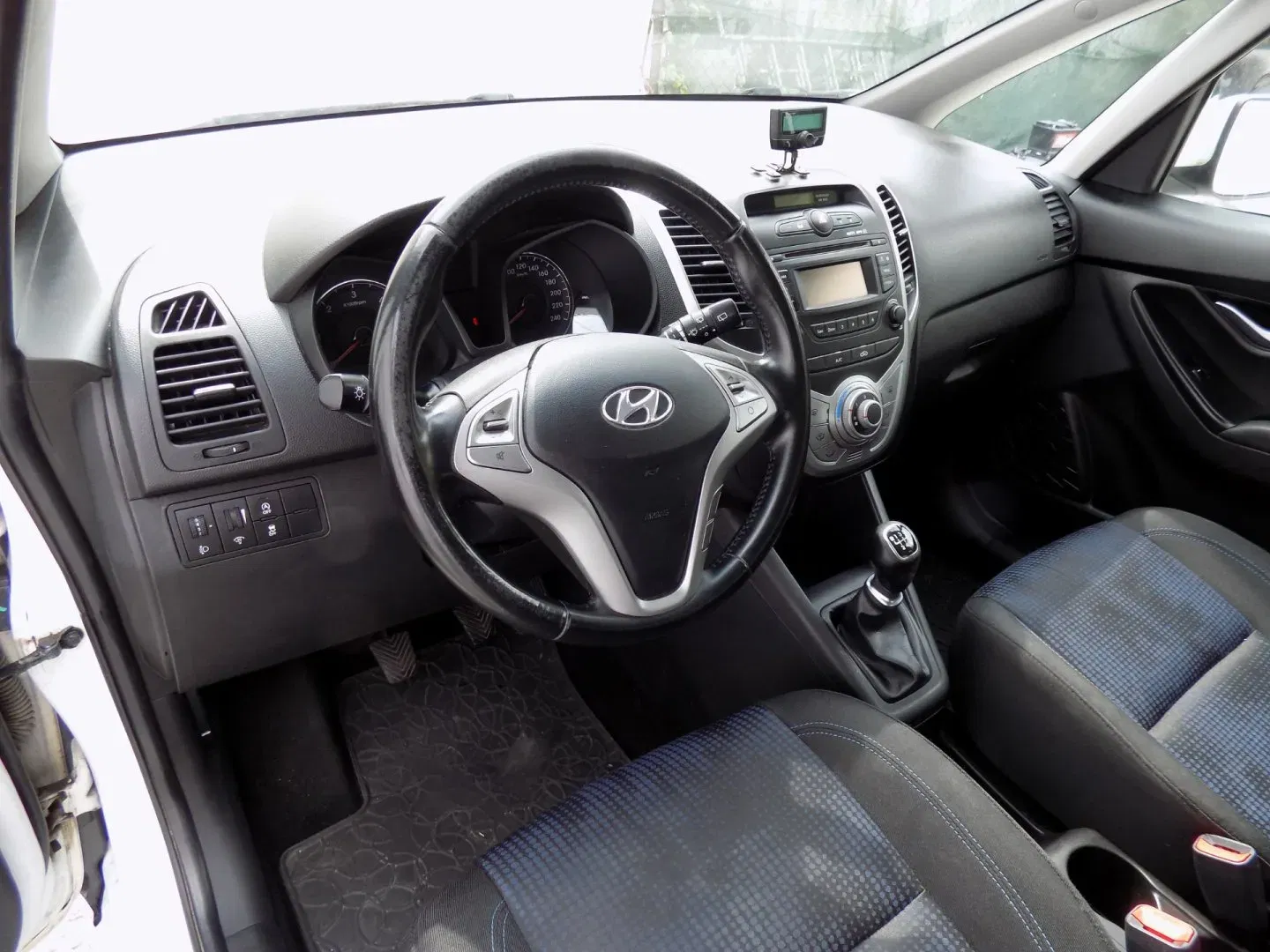 Hyundai ix20 - Náhled 12