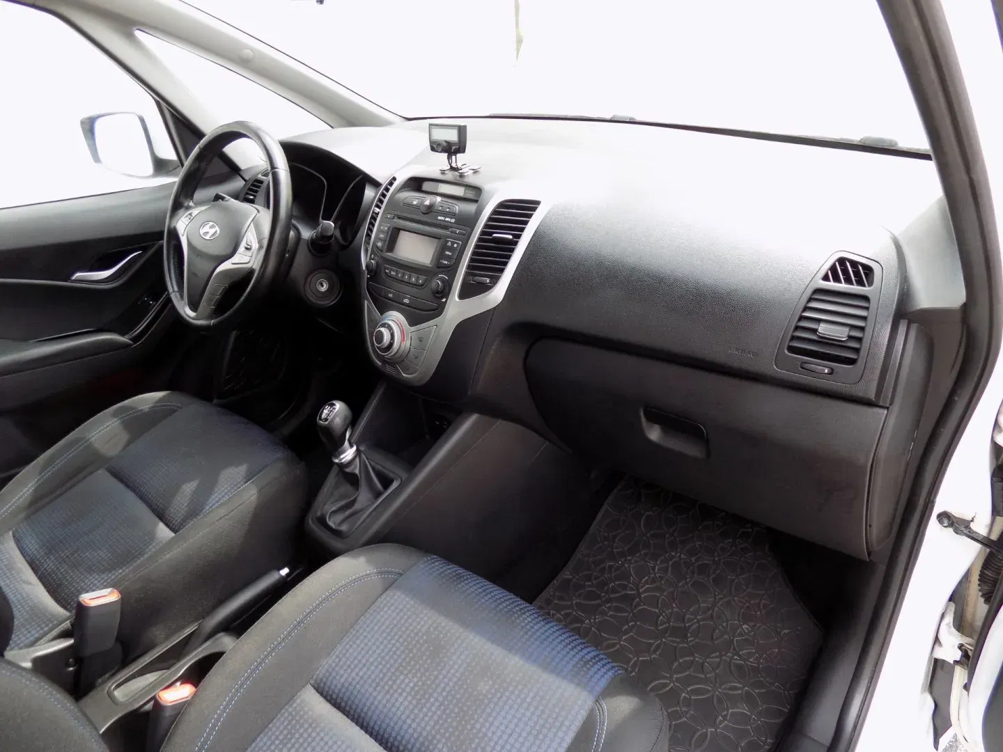 Hyundai ix20 - Náhled 15
