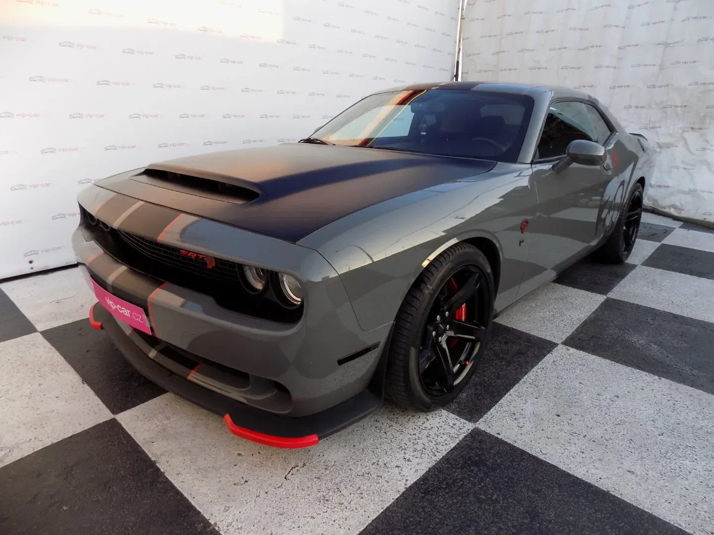 Dodge Challenger - Obrázek 1