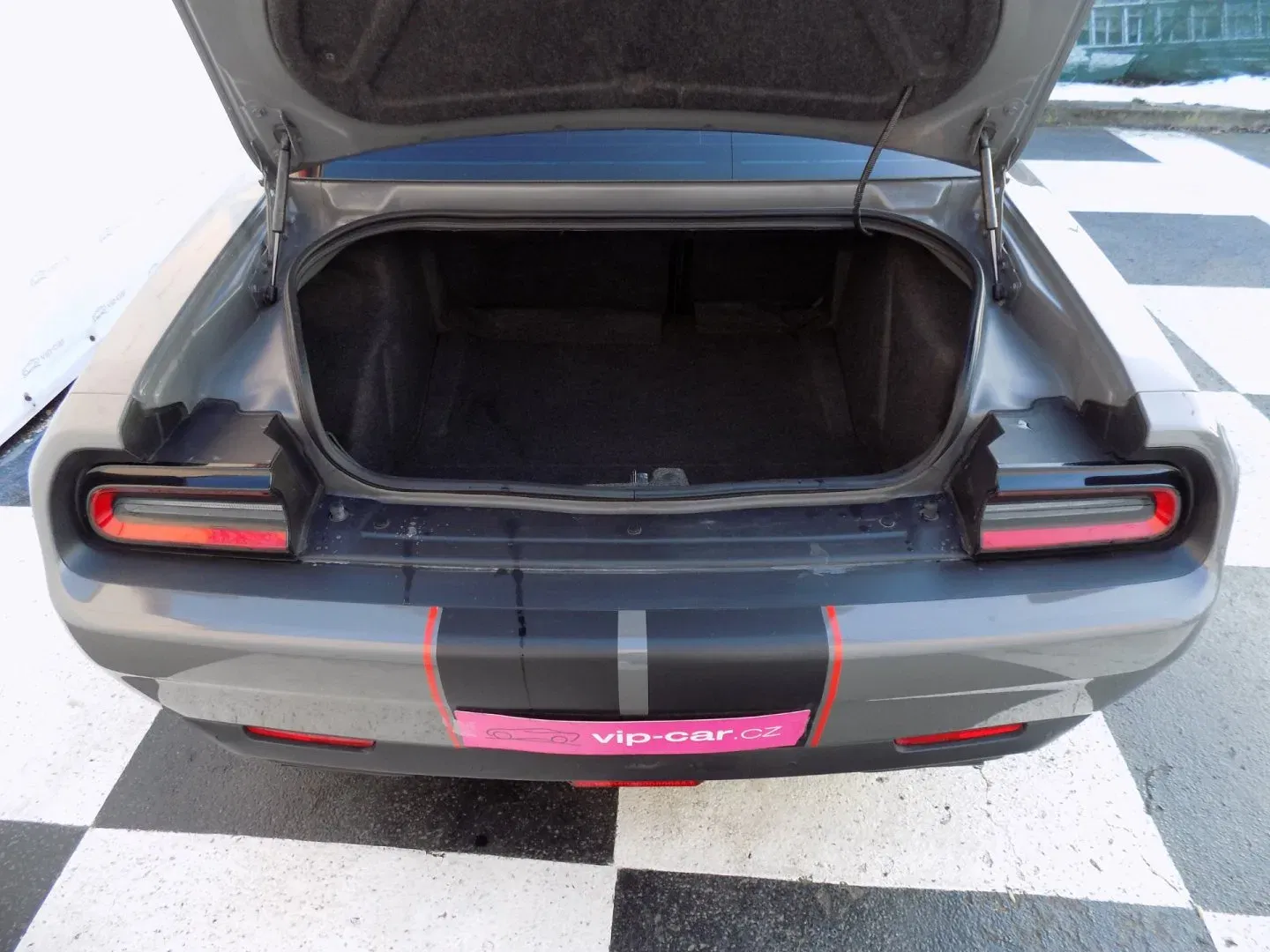 Dodge Challenger - Náhled 8