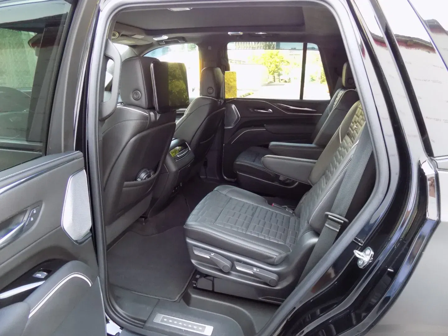 Cadillac Escalade - Náhled 11