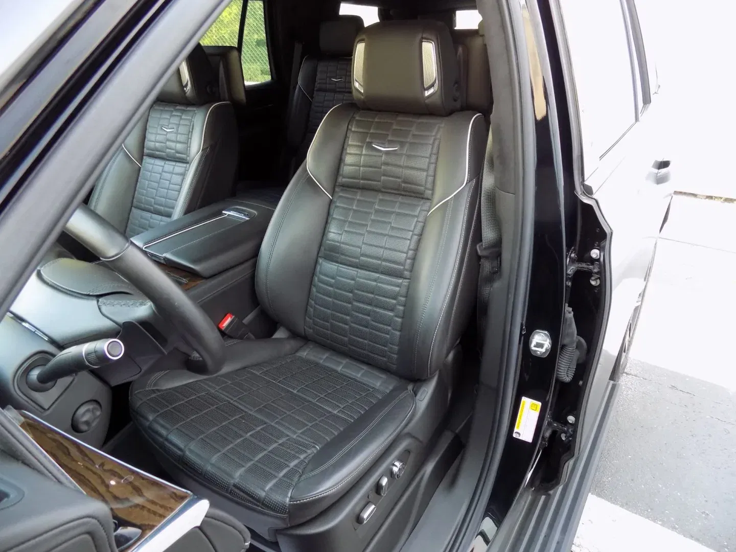 Cadillac Escalade - Náhled 16