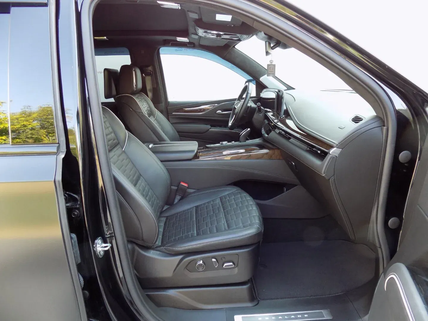 Cadillac Escalade - Náhled 17
