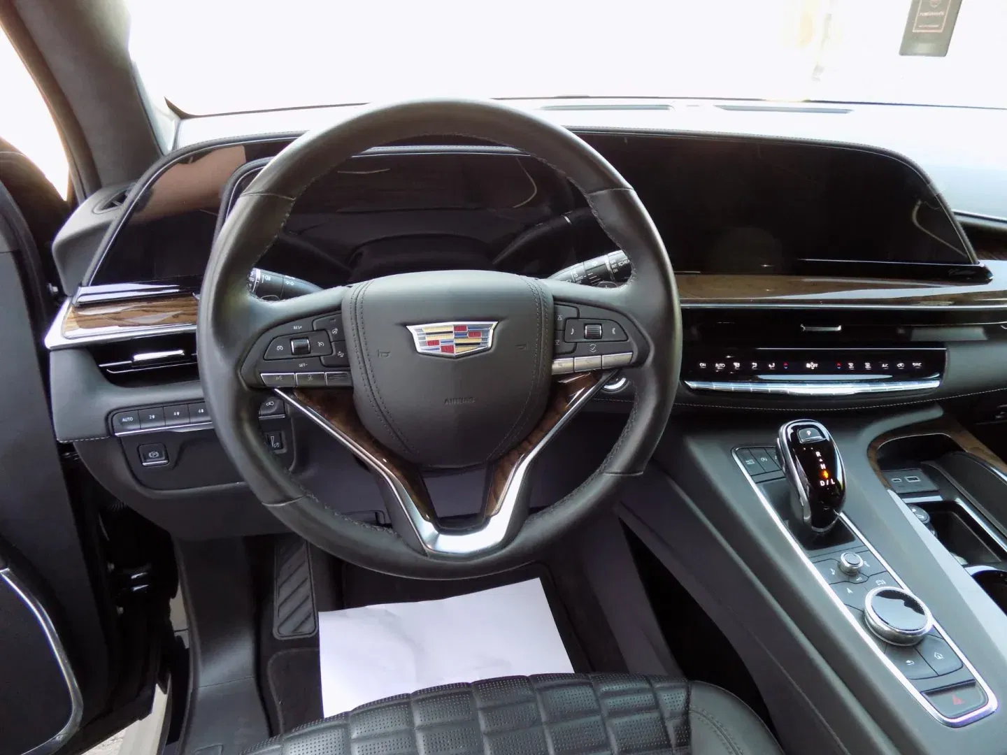 Cadillac Escalade - Náhled 27