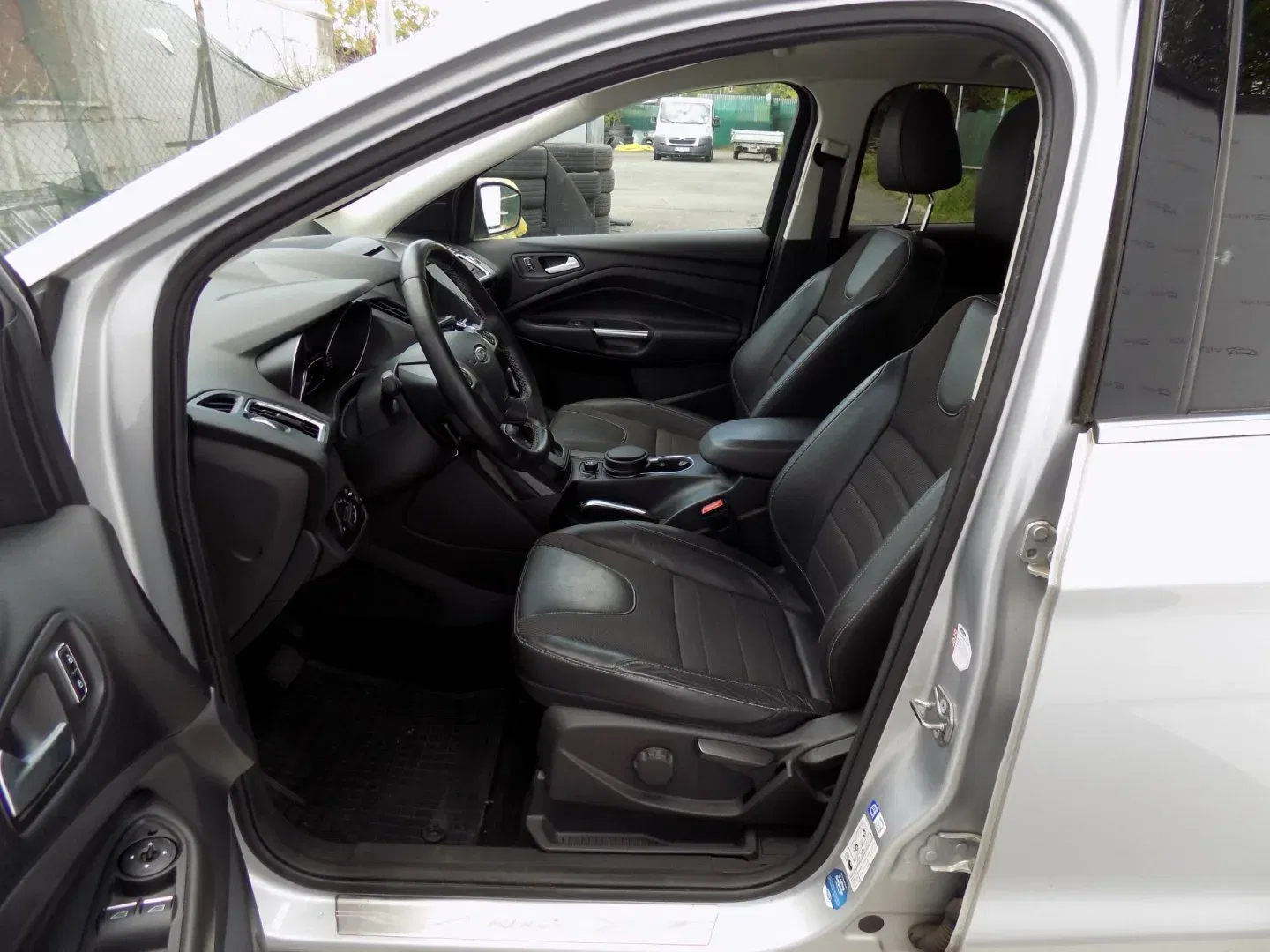 Ford Kuga - Náhled 13