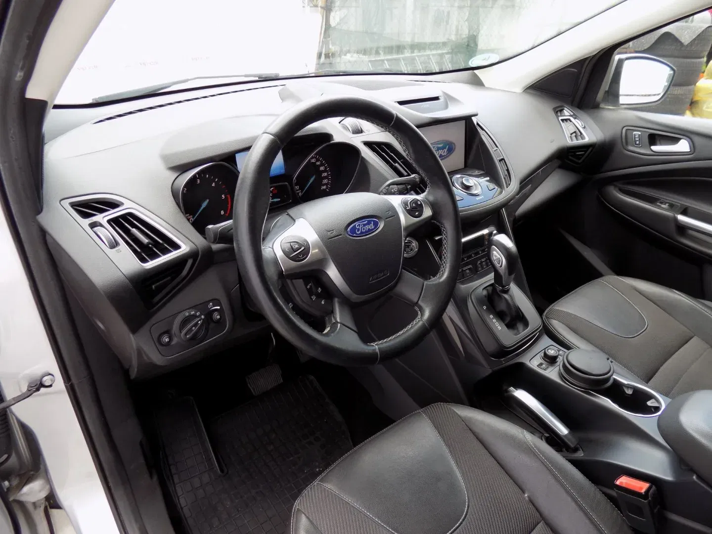Ford Kuga - Náhled 14