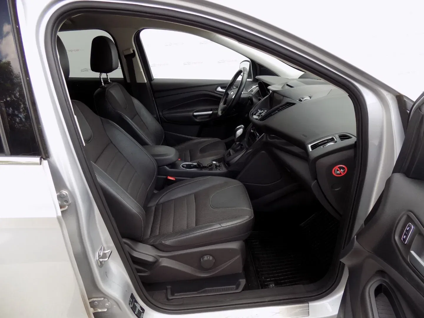 Ford Kuga - Náhled 16