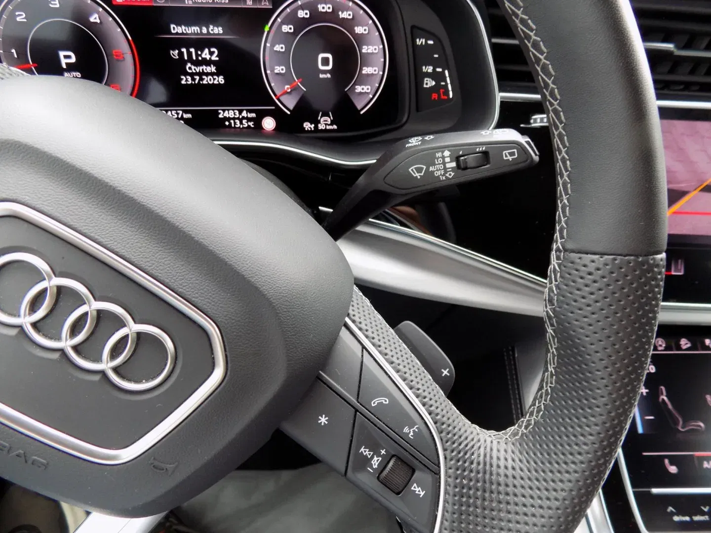 Audi Q8 - Náhled 22