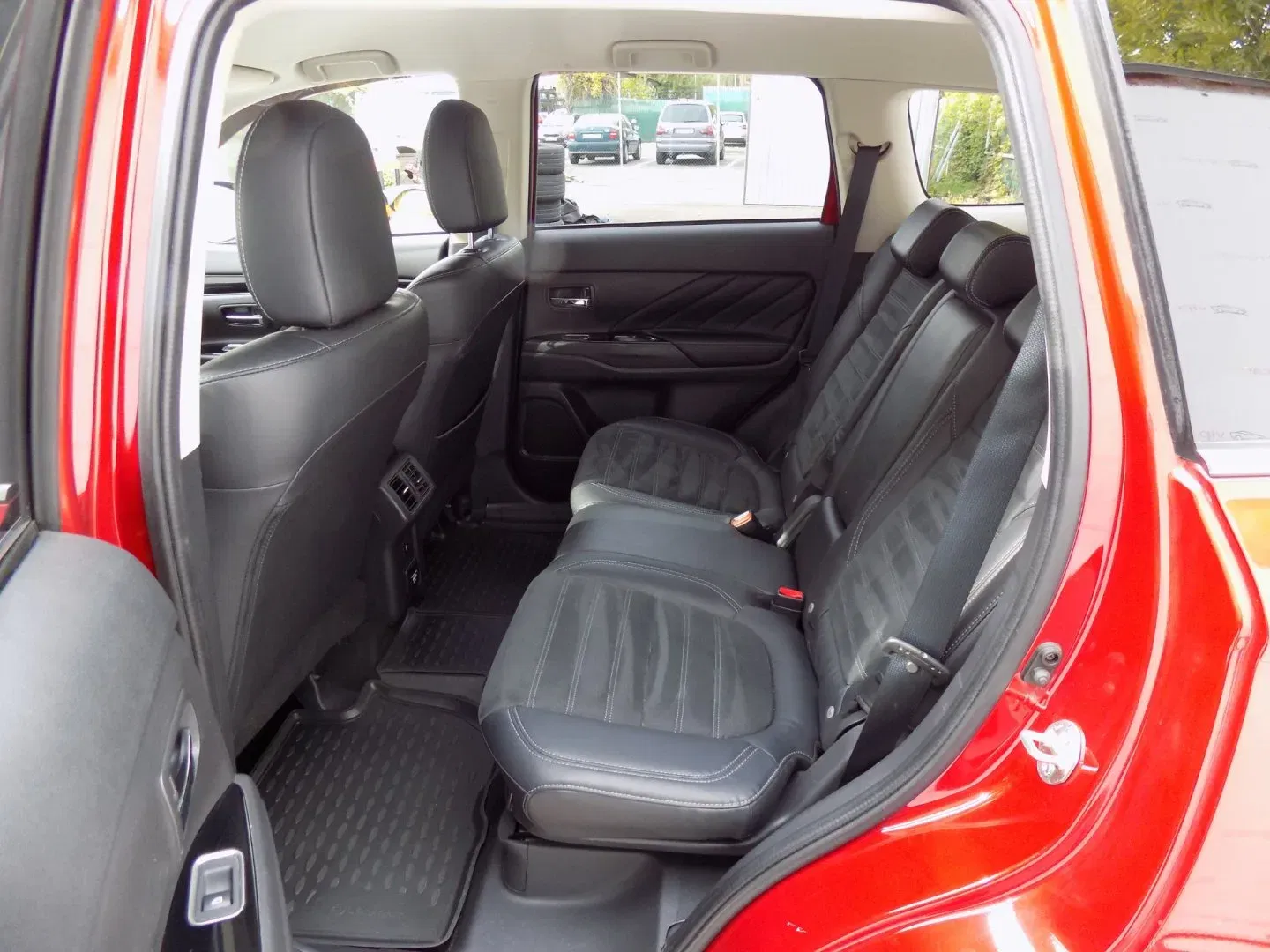 Mitsubishi Outlander - Náhled 10