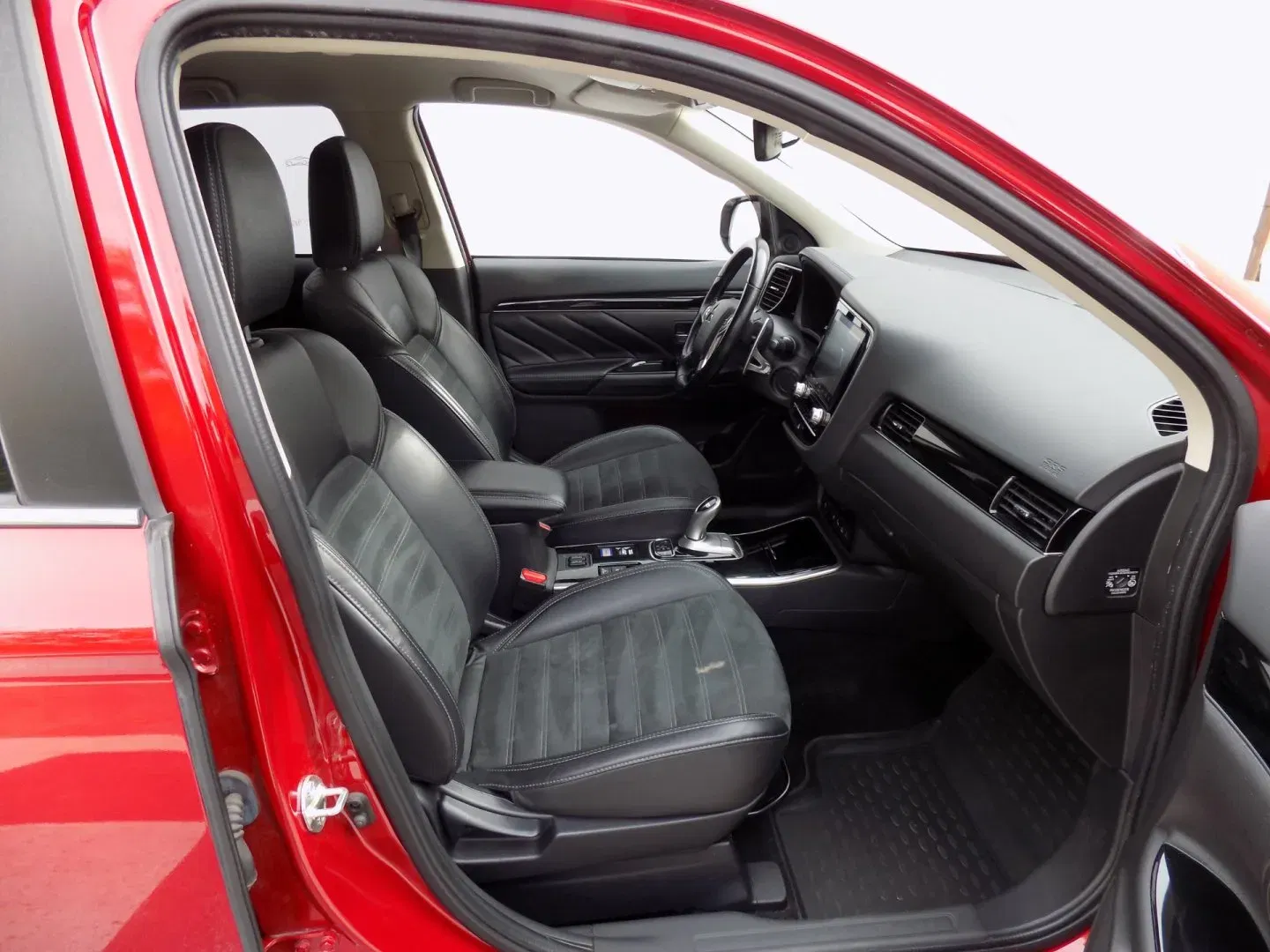 Mitsubishi Outlander - Náhled 15