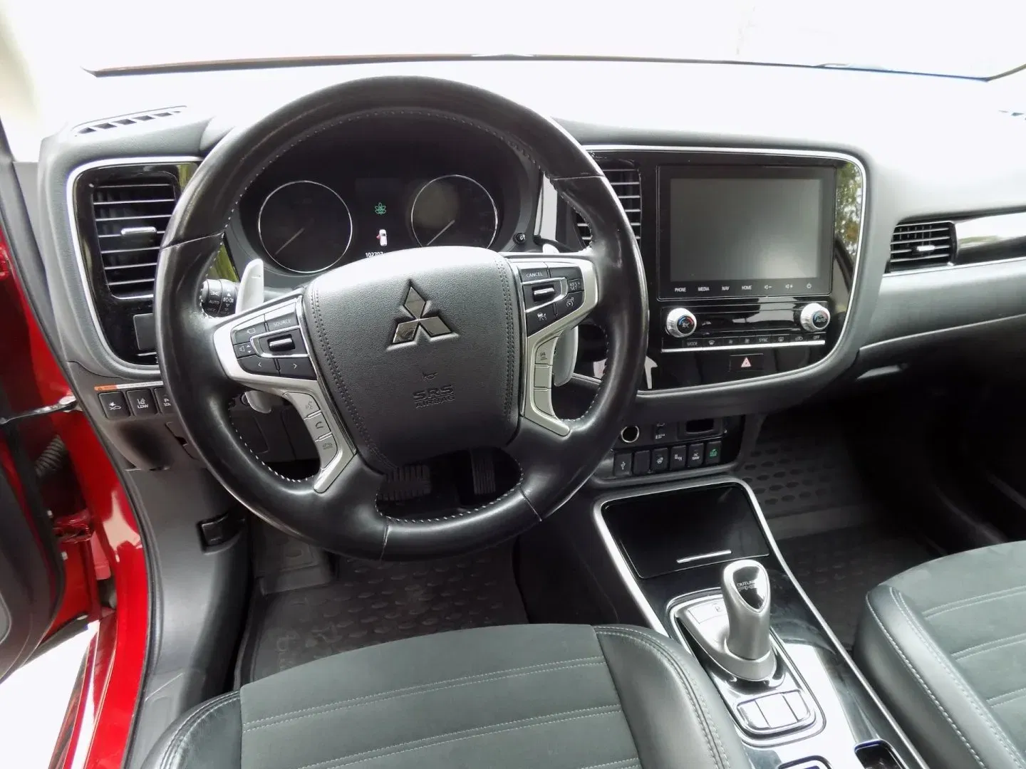 Mitsubishi Outlander - Náhled 24