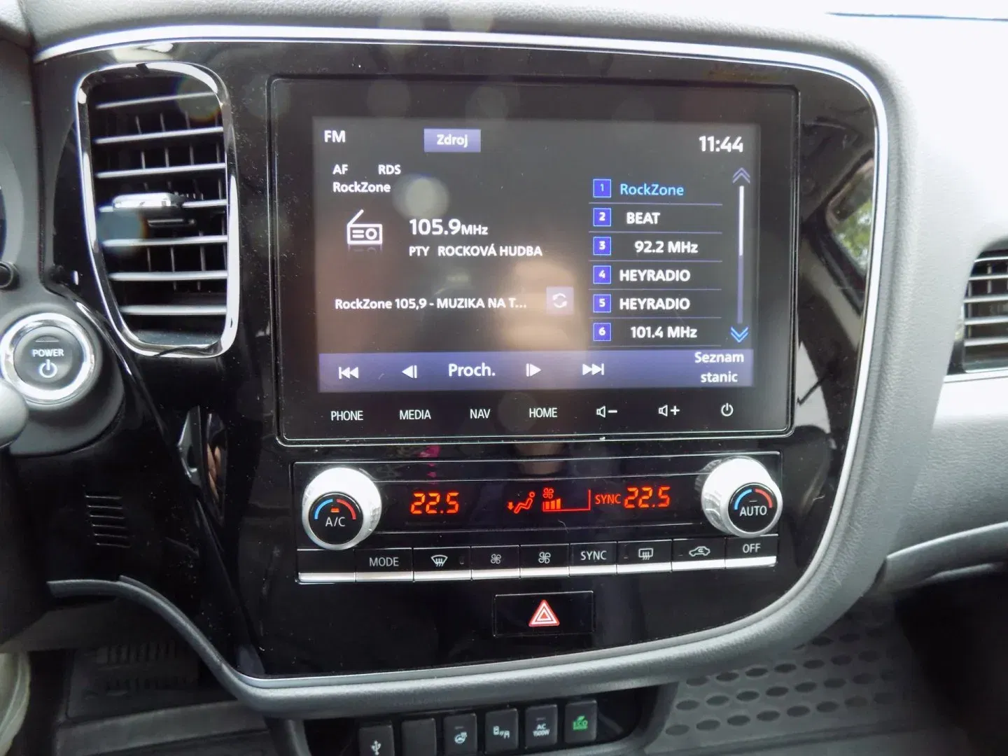Mitsubishi Outlander - Náhled 33