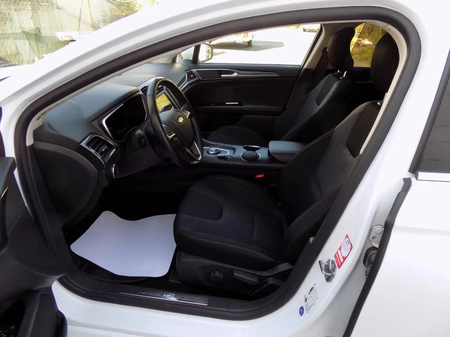 Ford Mondeo - Náhled 13