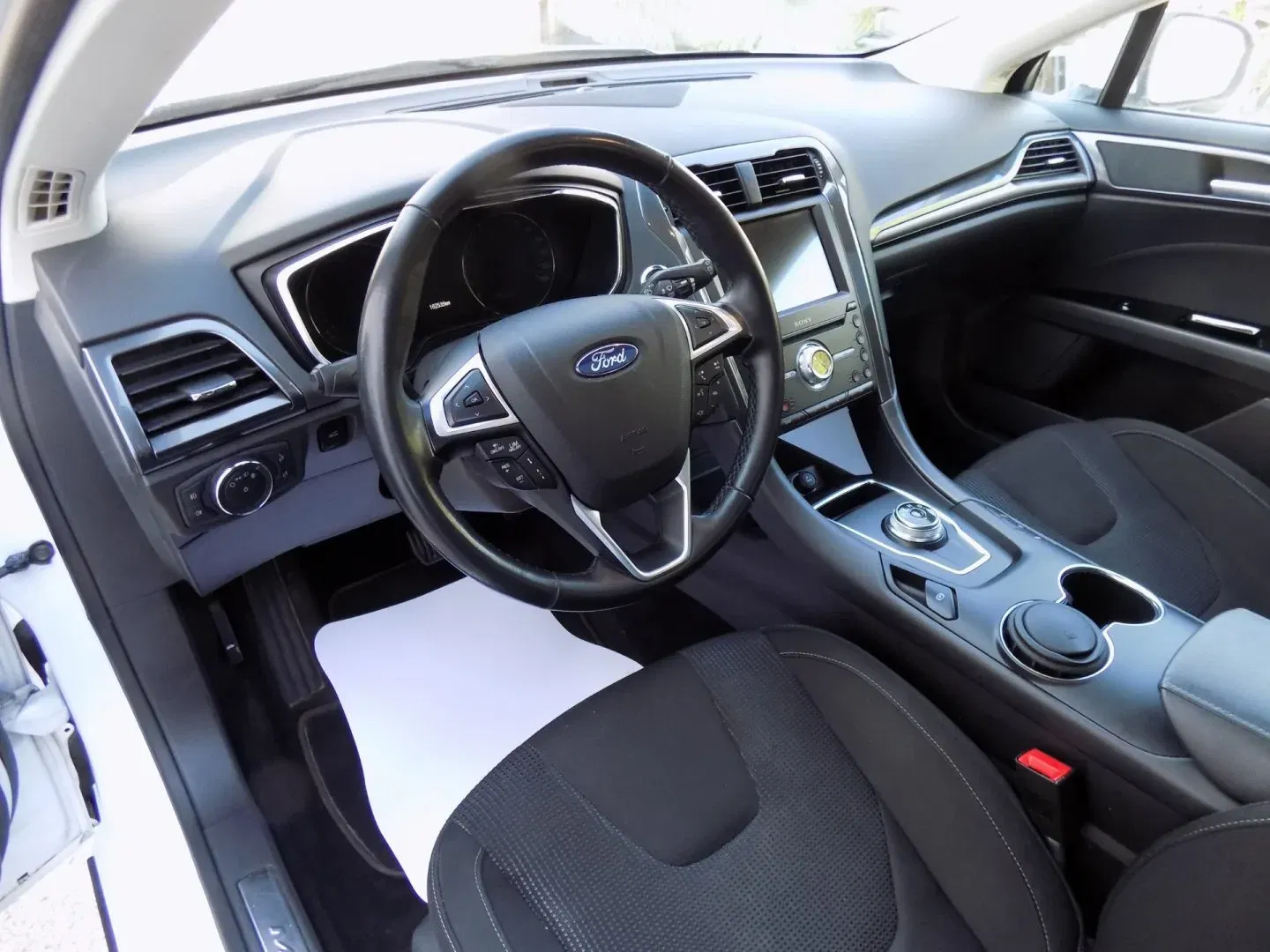 Ford Mondeo - Náhled 14