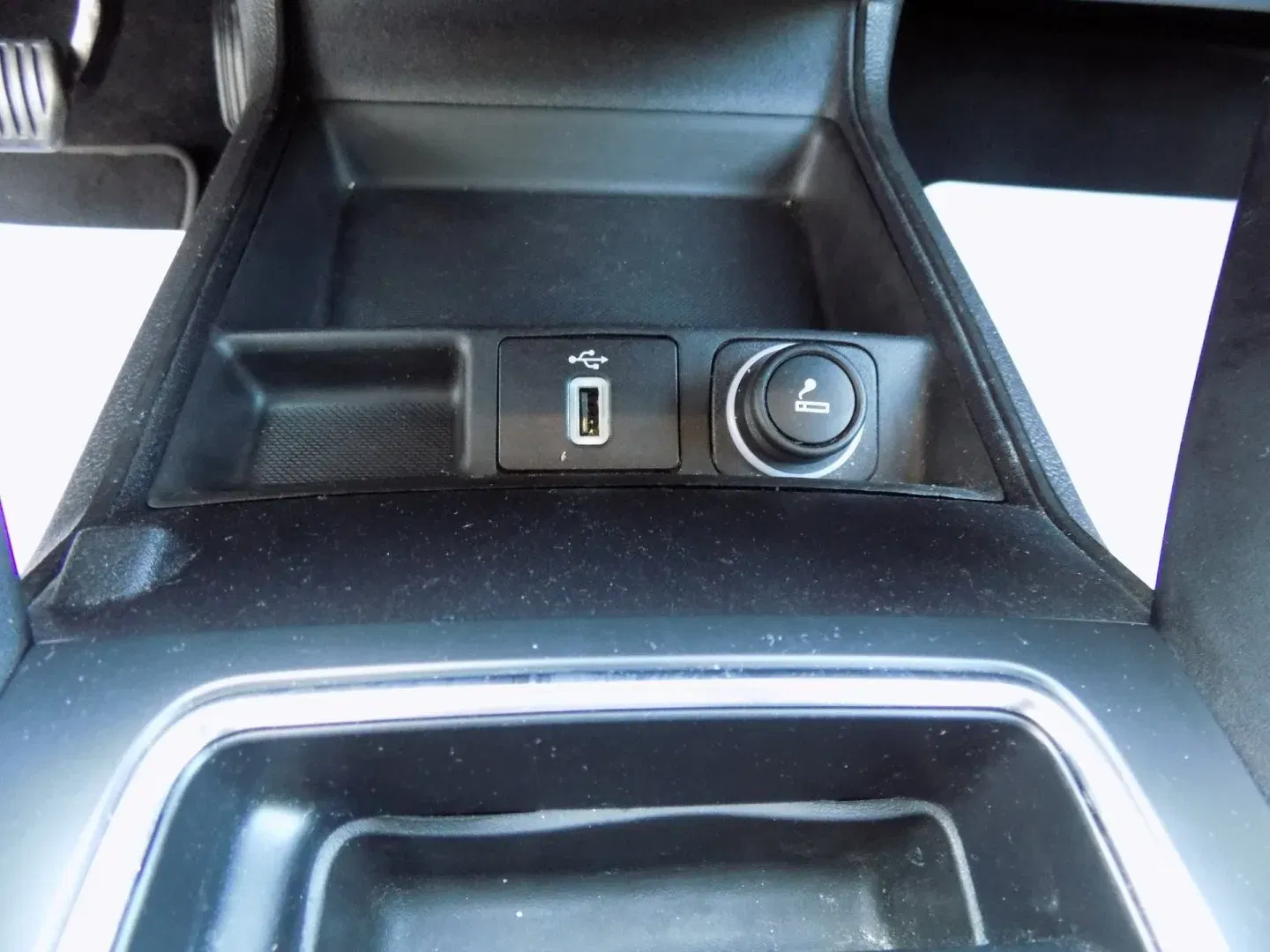 Ford Mondeo - Náhled 31