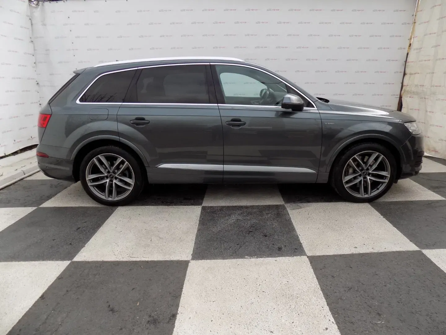 Audi Q7 - Náhled 6