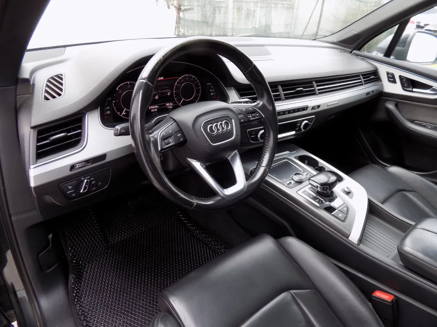 Audi Q7 - Náhled 13
