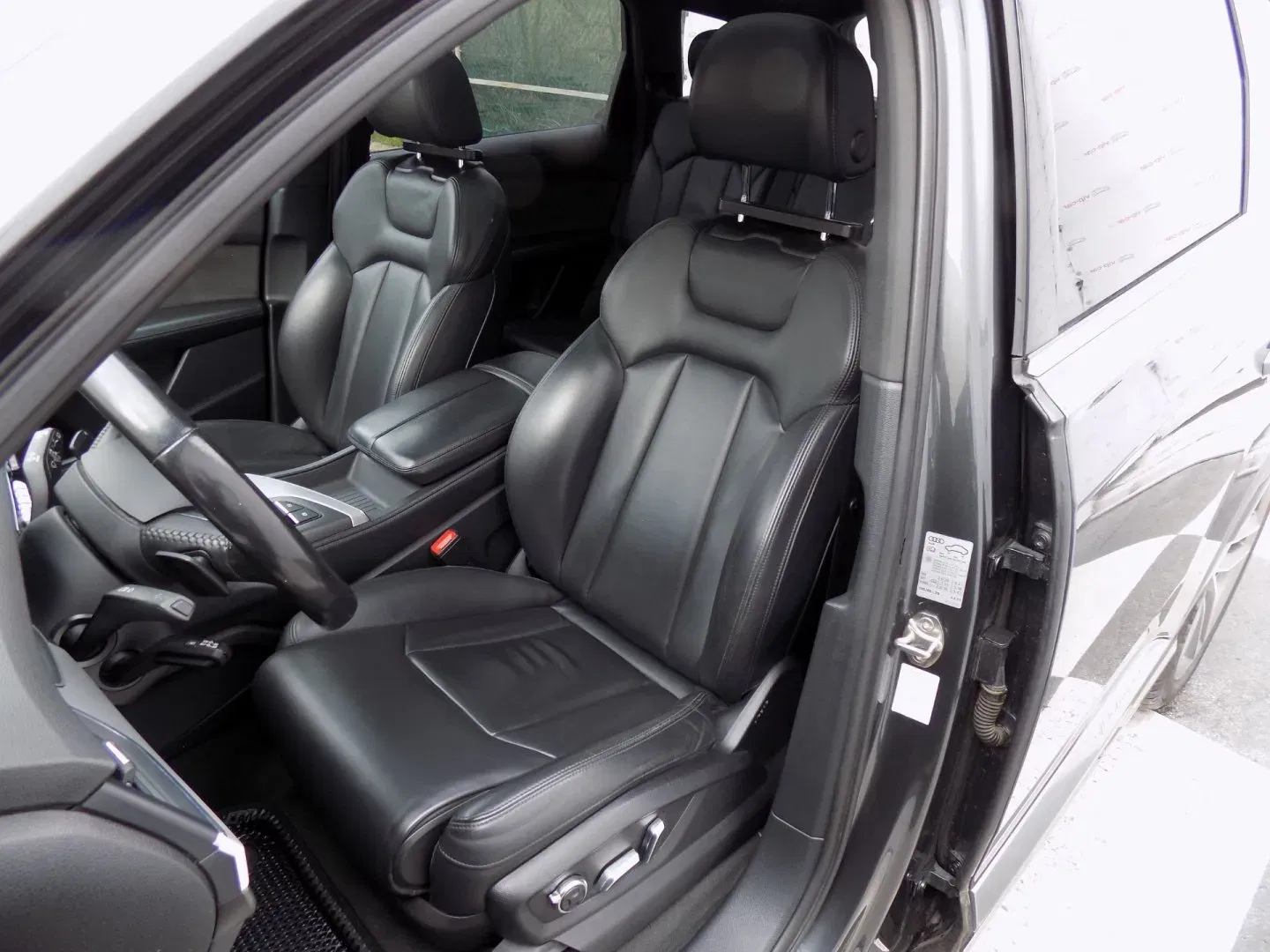 Audi Q7 - Náhled 14