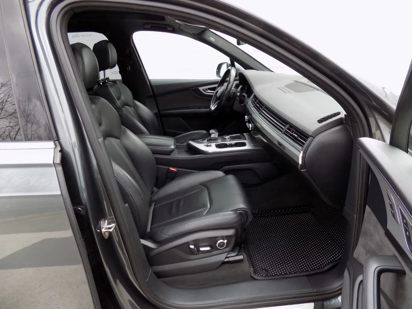 Audi Q7 - Náhled 15