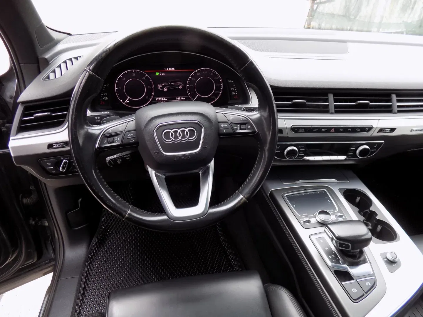 Audi Q7 - Náhled 26