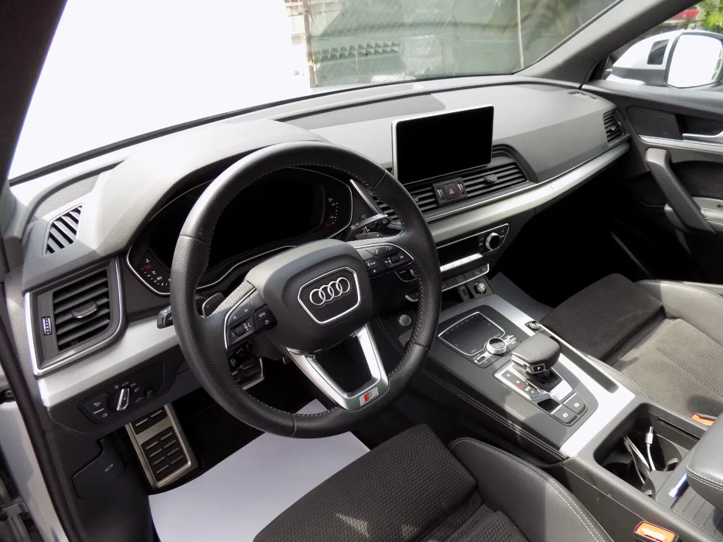 Audi Q5 - Náhled 13