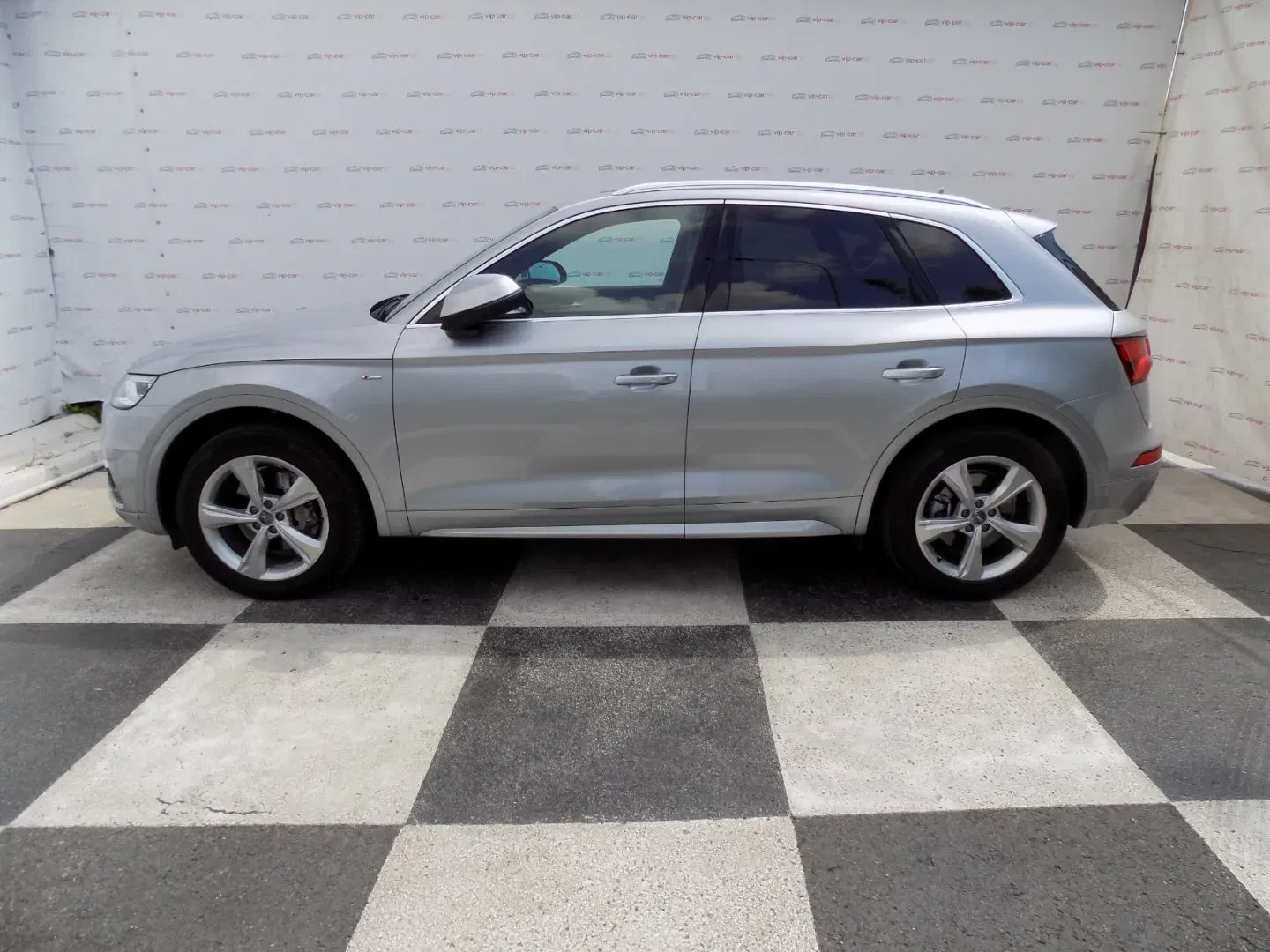 Audi Q5 - Náhled 2
