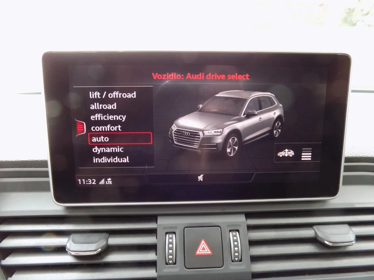 Audi Q5 - Náhled 34