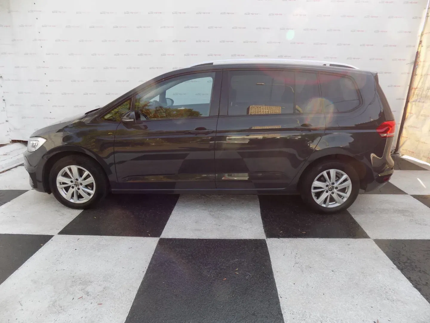 Volkswagen Touran - Náhled 2