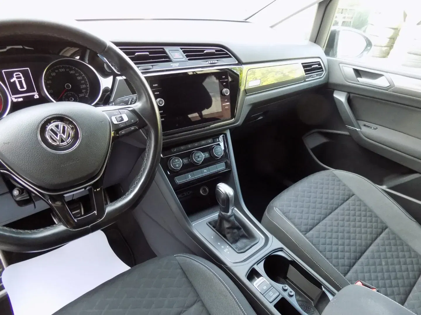 Volkswagen Touran - Náhled 26