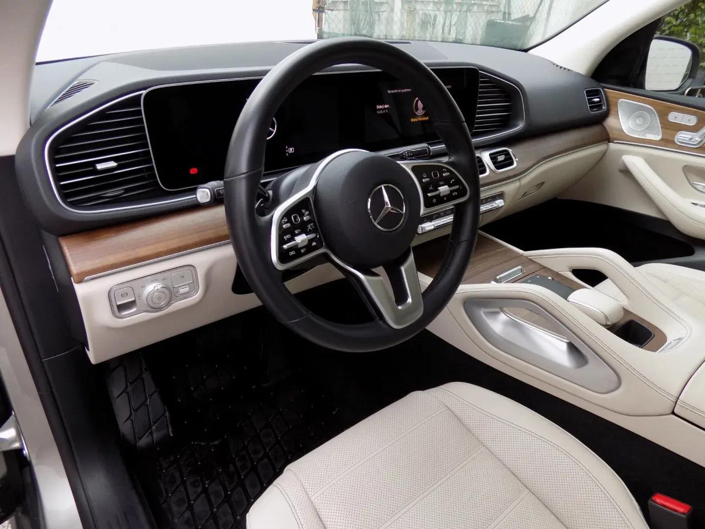Mercedes-Benz GLE - Náhled 15
