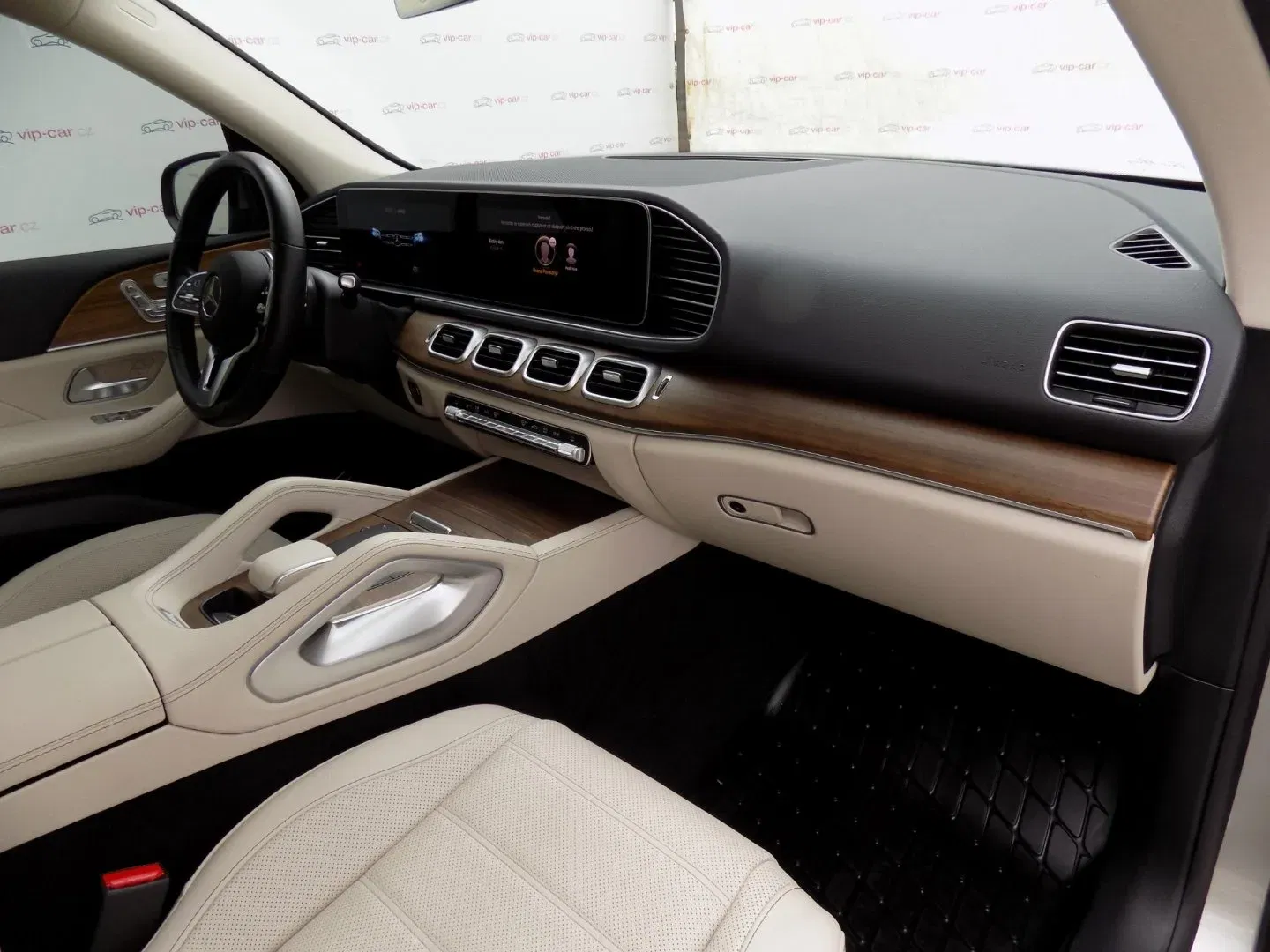 Mercedes-Benz GLE - Náhled 18