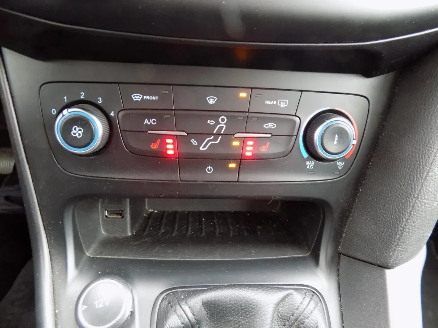 Ford Focus - Náhled 27