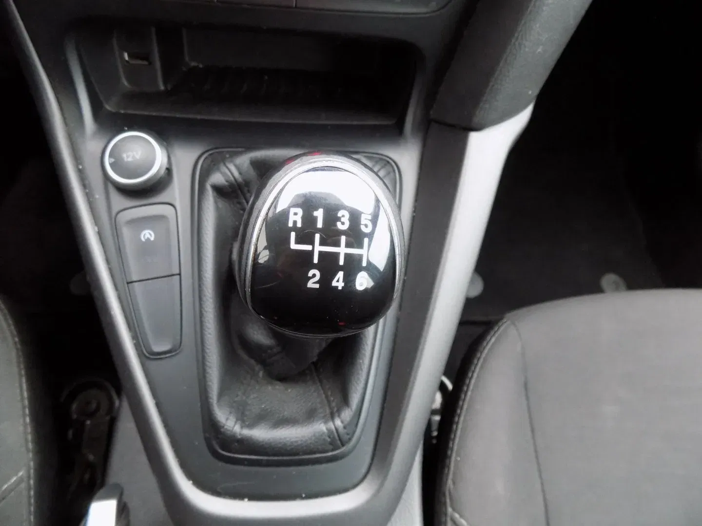 Ford Focus - Náhled 28