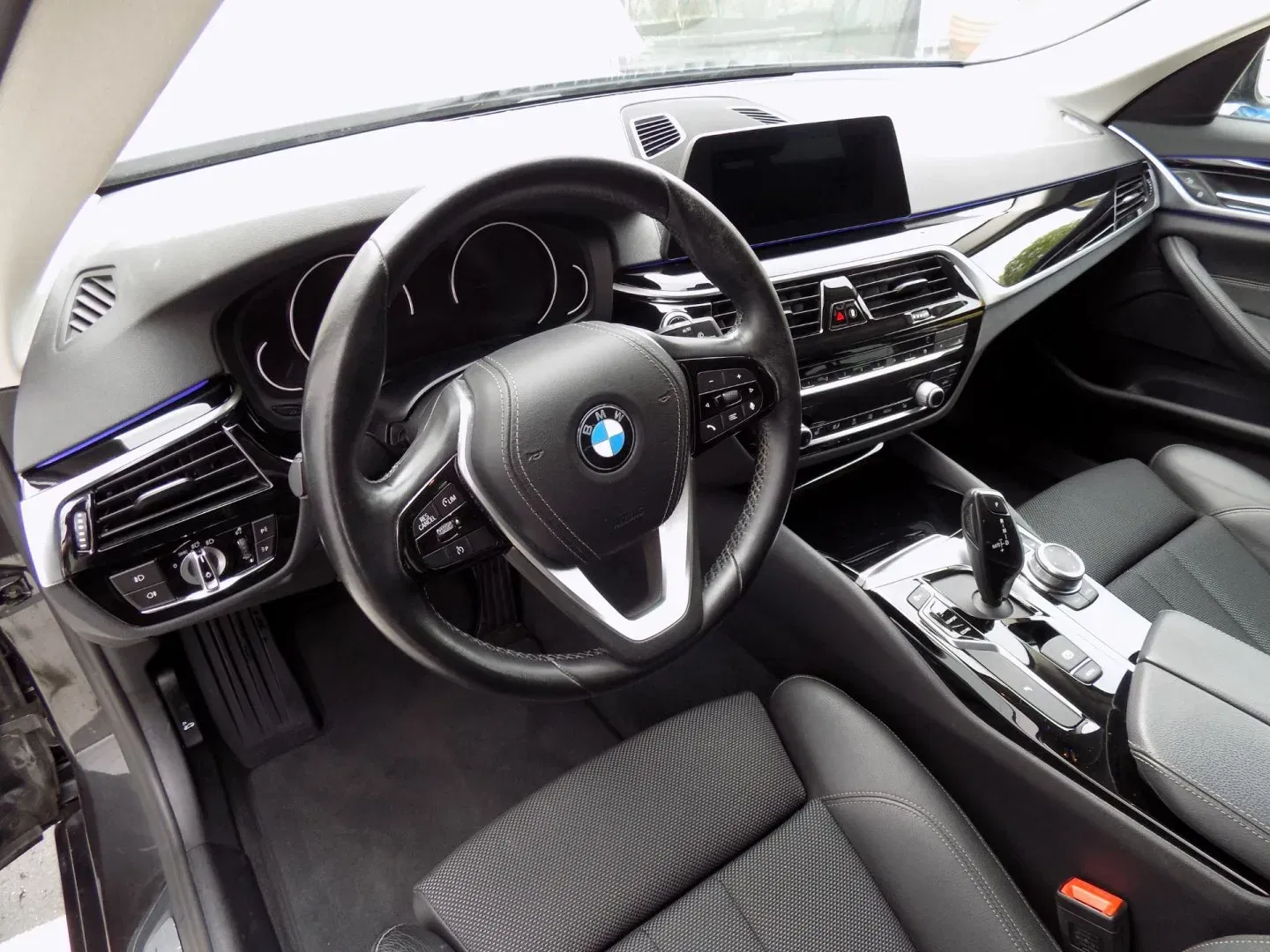 BMW Řada 5 - Náhled 14