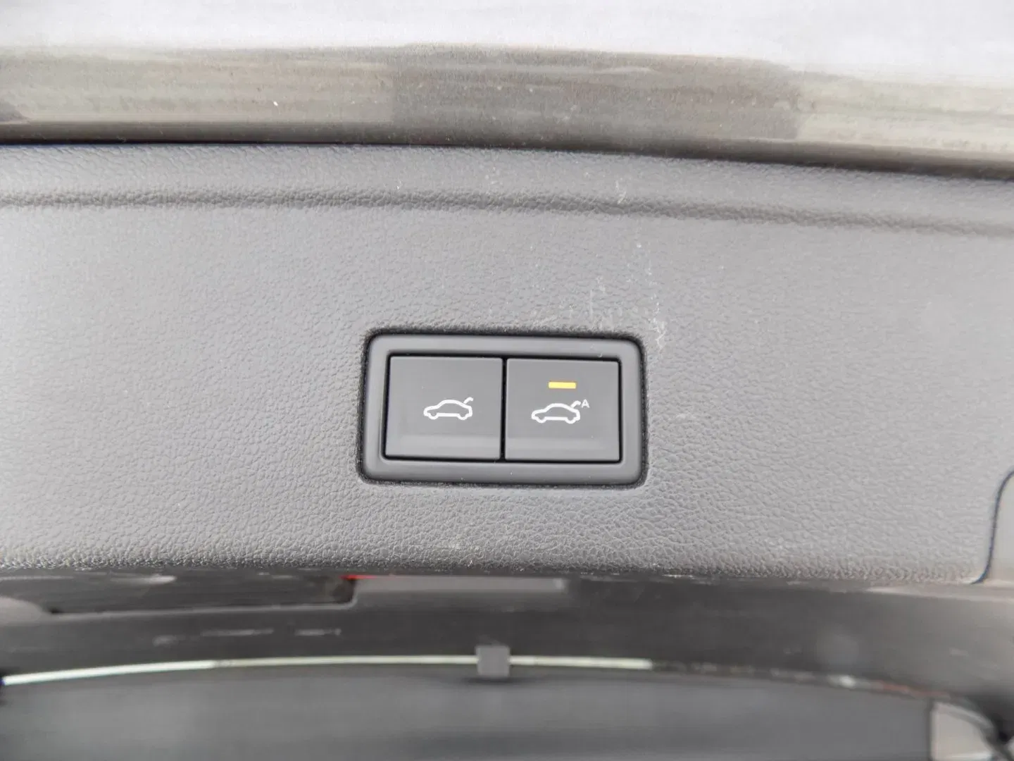 Volkswagen Touareg - Náhled 10