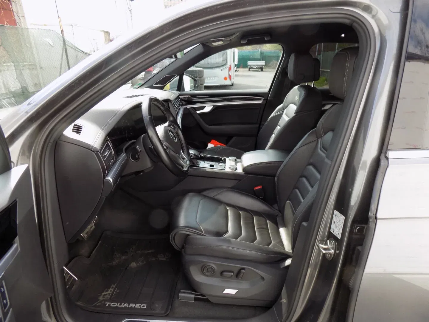 Volkswagen Touareg - Náhled 13
