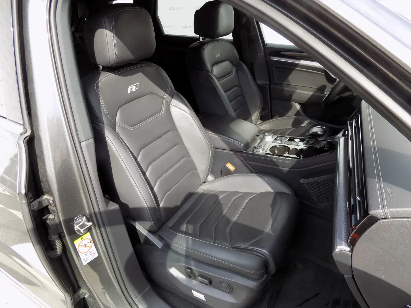 Volkswagen Touareg - Náhled 18