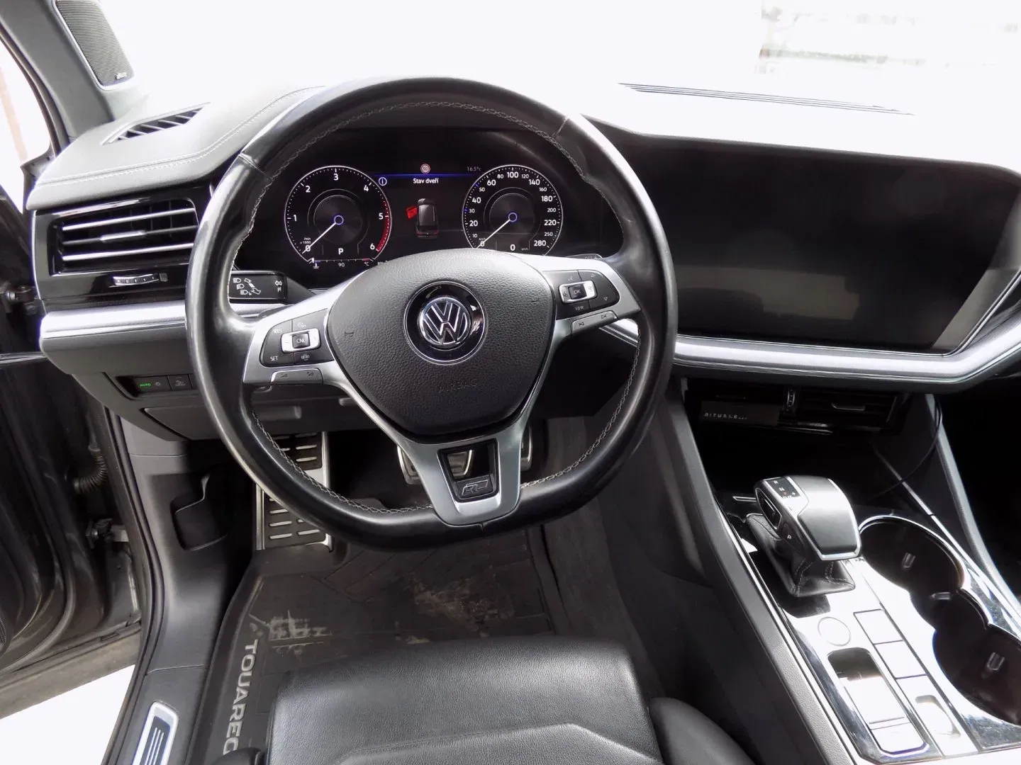Volkswagen Touareg - Náhled 25