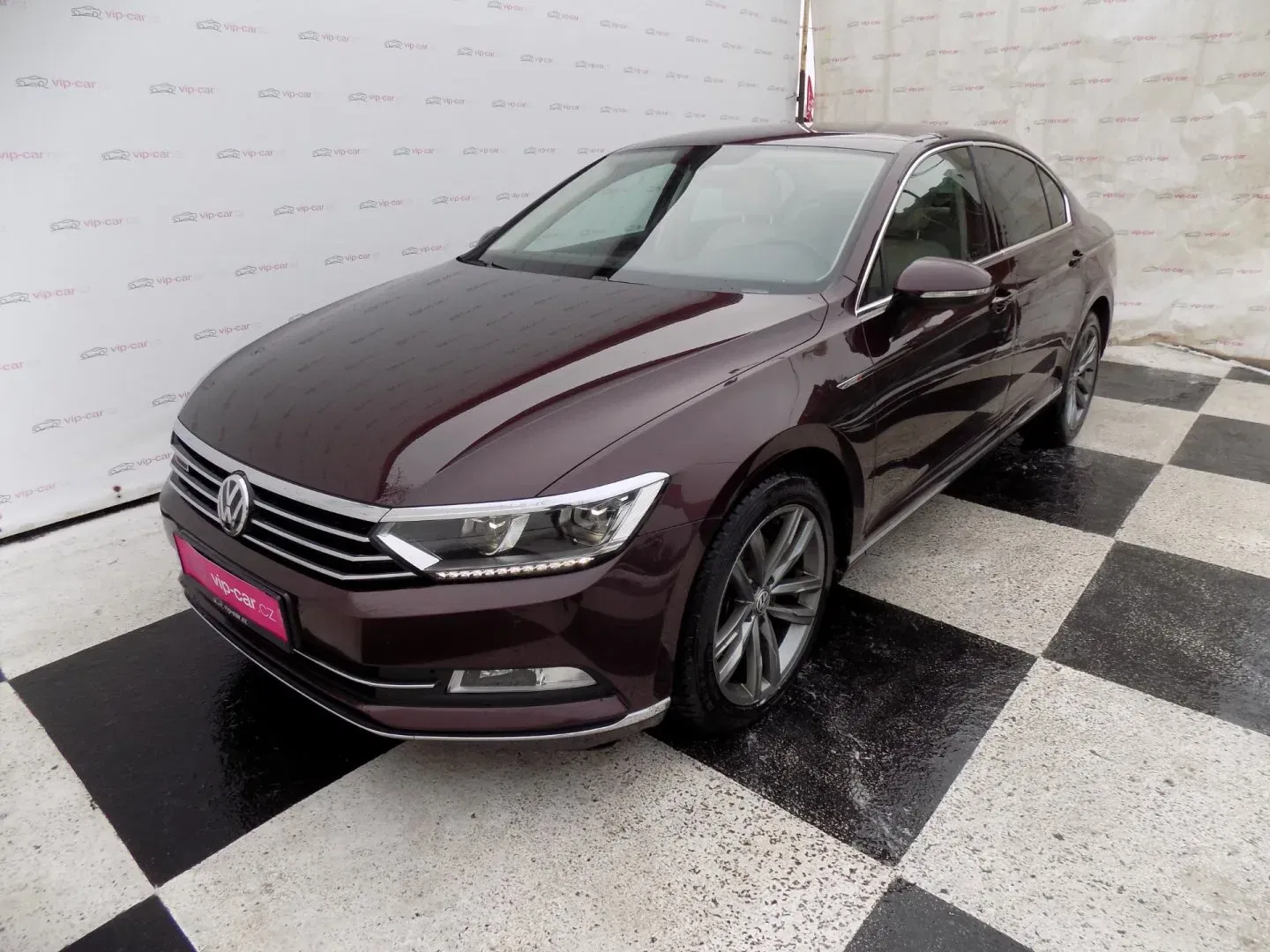 Volkswagen Passat - Obrázek 1