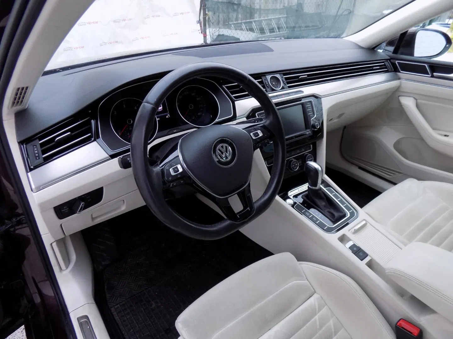 Volkswagen Passat - Náhled 13