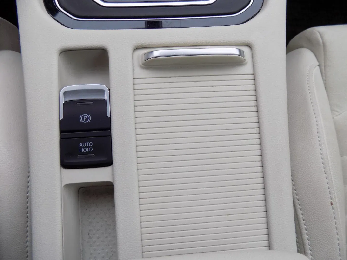 Volkswagen Passat - Náhled 27