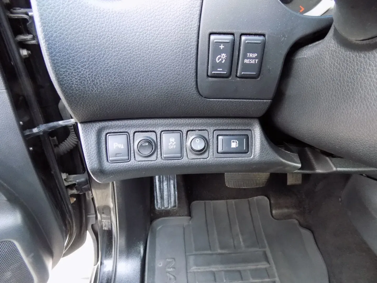 Nissan Navara - Náhled 21