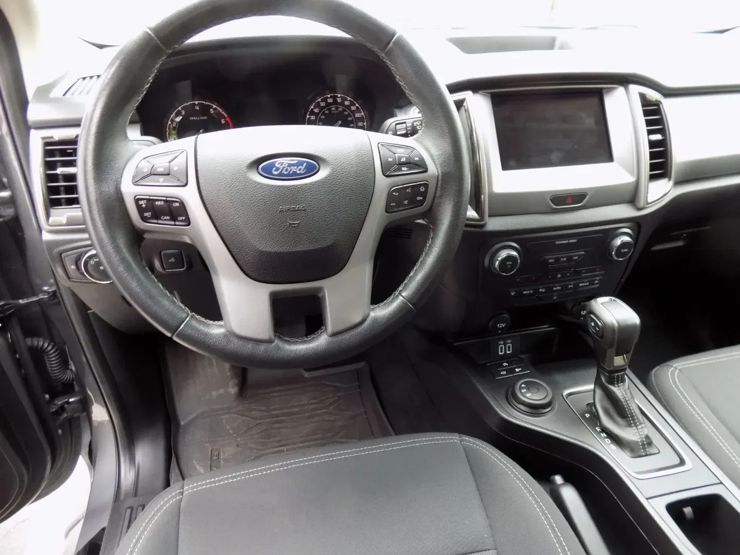 Ford Ranger - Náhled 22