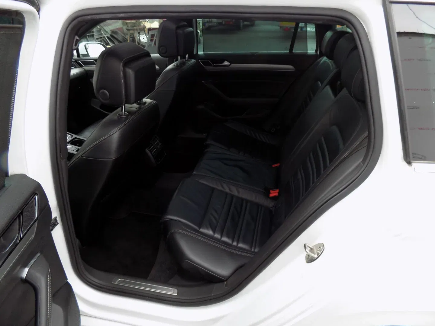 Volkswagen Passat - Náhled 13