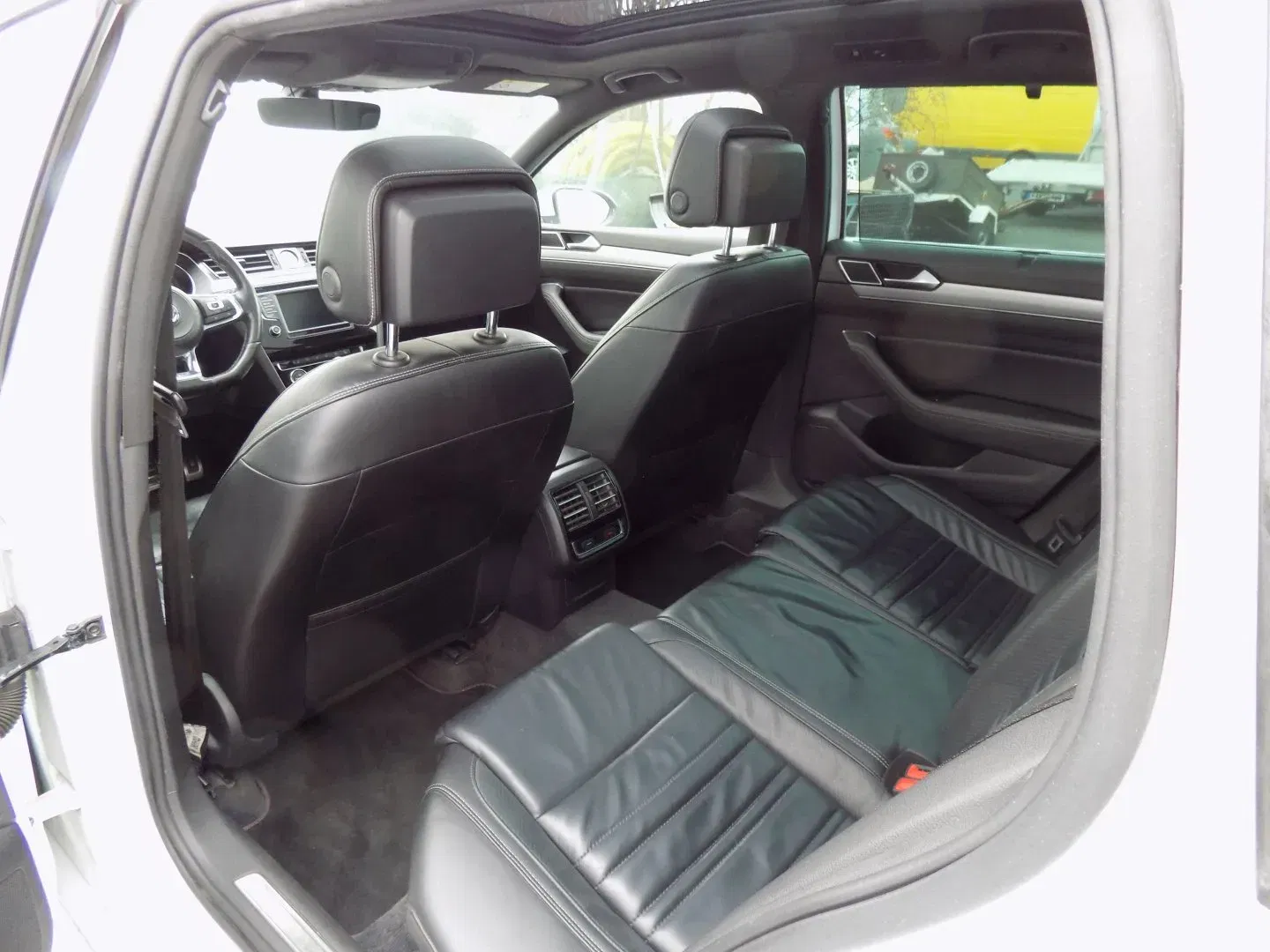 Volkswagen Passat - Náhled 14