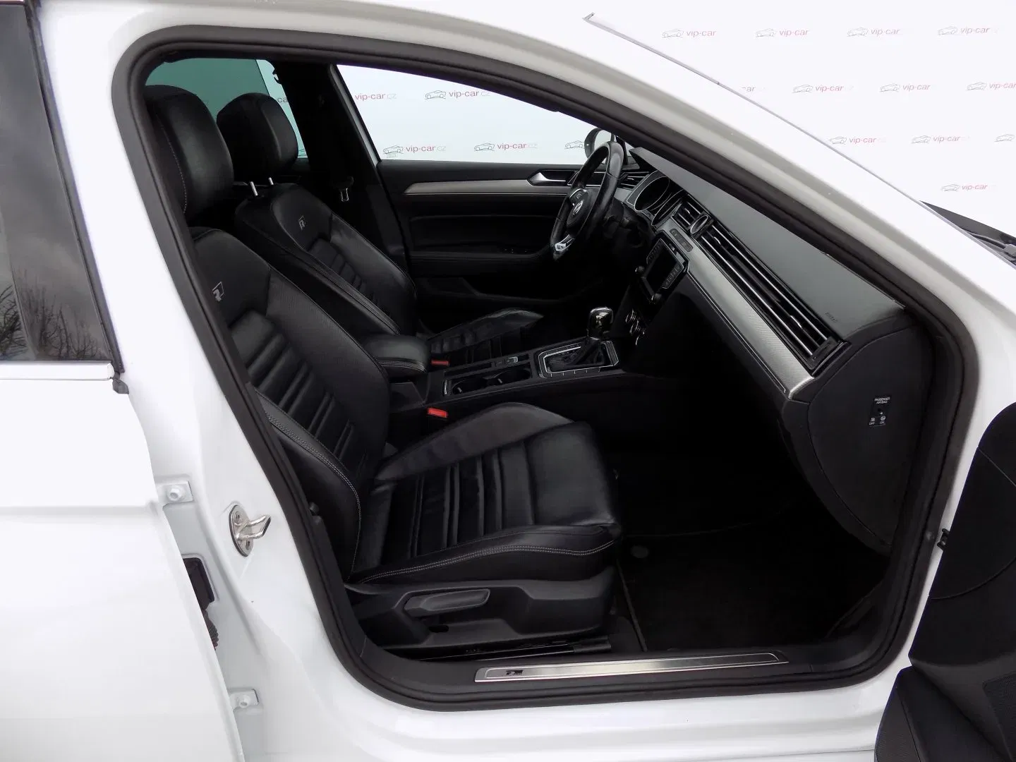 Volkswagen Passat - Náhled 19