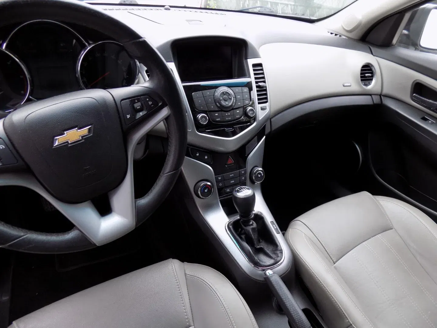 Chevrolet Cruze - Náhled 23