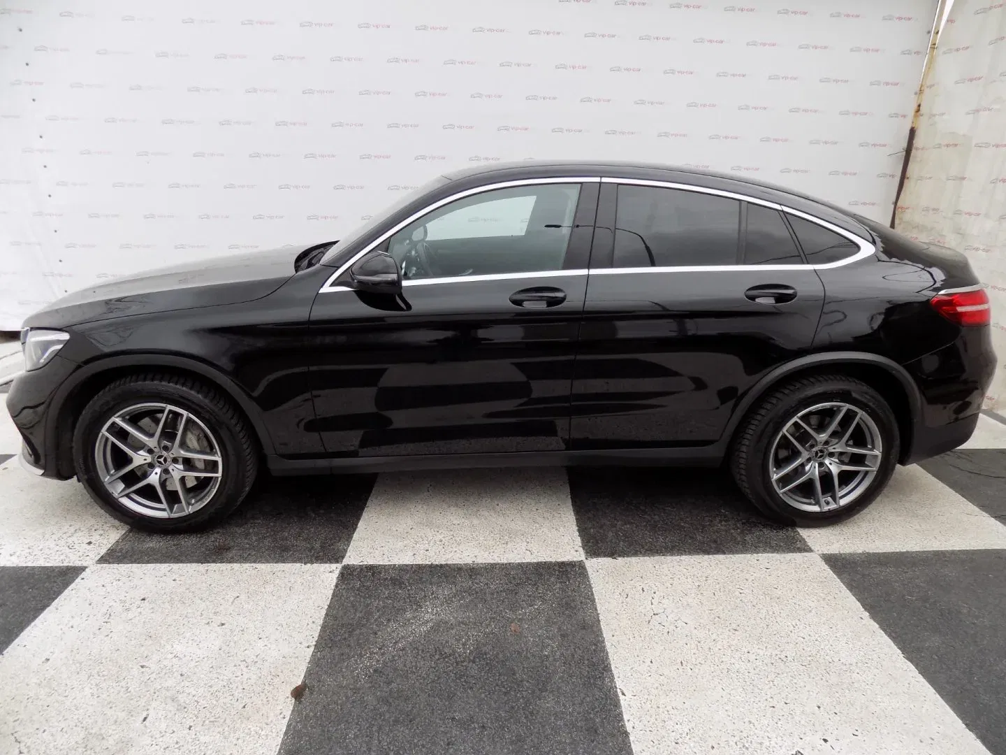 Mercedes-Benz GLC - Náhled 2